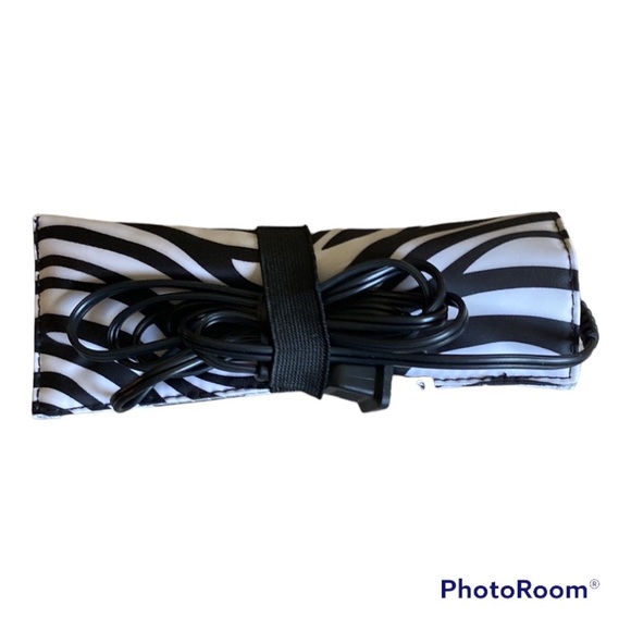 Conair Mini YOU Curl Ceramic Clipless Curler with Zebra Protective Case Like New - Picture 5 of 8